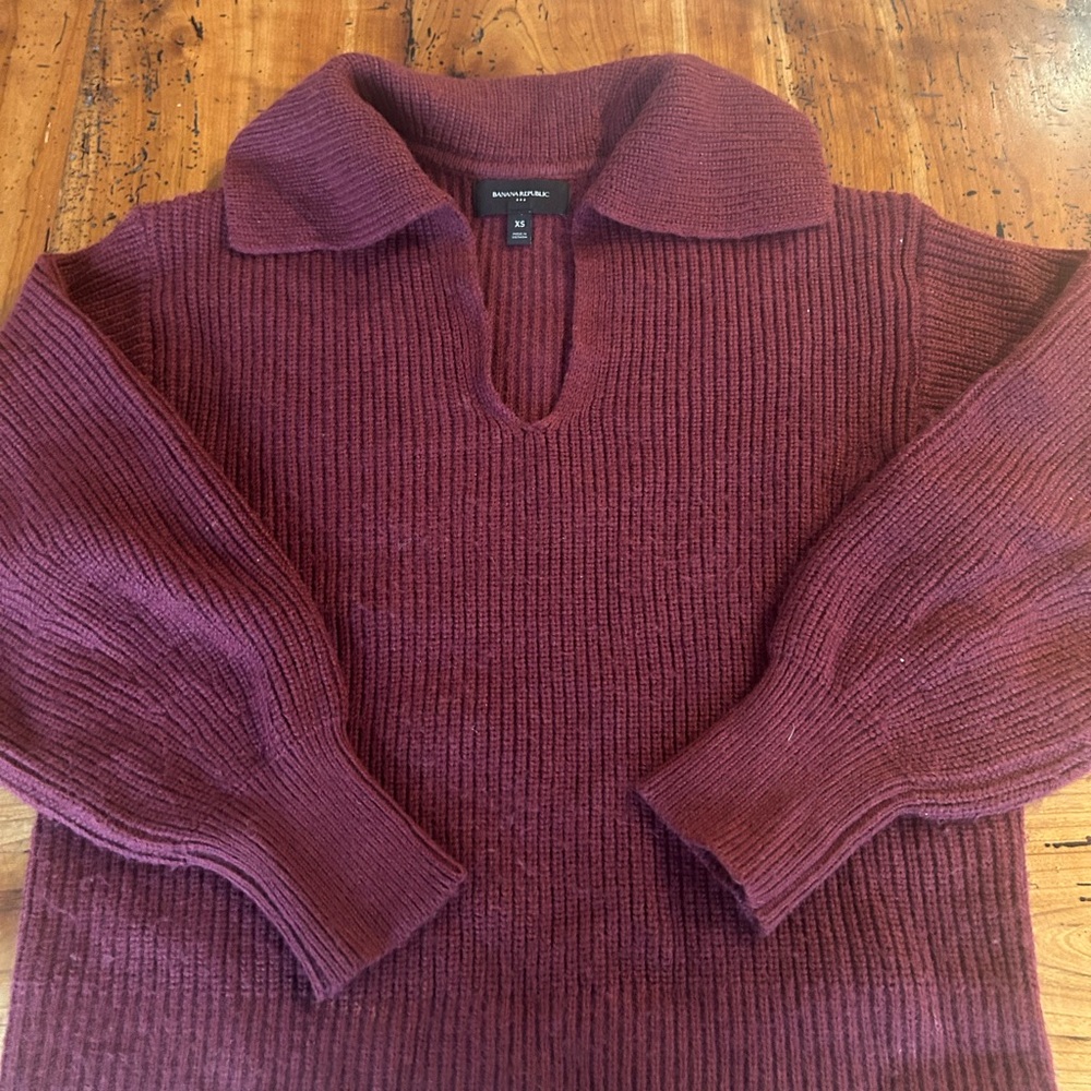 Banana Republic Women's Deep Red V-Neck Sweater-Johnny collar